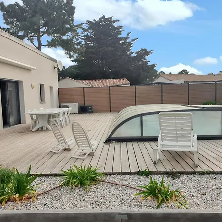 De 3 Avec Piscine Privee Jardin Clos Et Wifi A Jean De Monts A 1 Km De La *