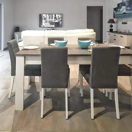 De 3 Avec Piscine Privee Jardin Clos Et Wifi A Jean De Monts A 1 Km De La * Saint-Jean-de-Monts