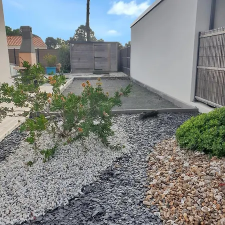 De 3 Avec Piscine Privee Jardin Clos Et Wifi A Jean De Monts A 1 Km De La Villa *