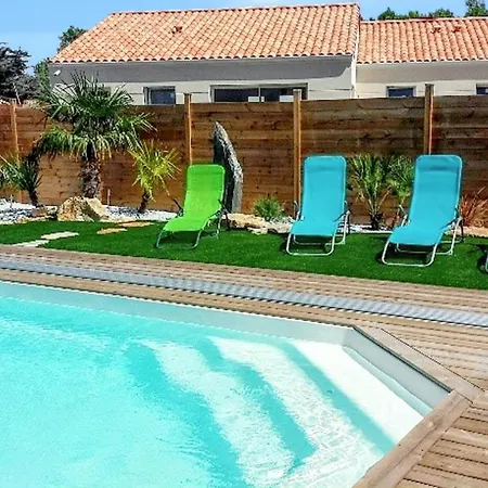 Les Sables: Beachside Retreat With Private Pool And Garden Villa Saint-Jean-de-Monts