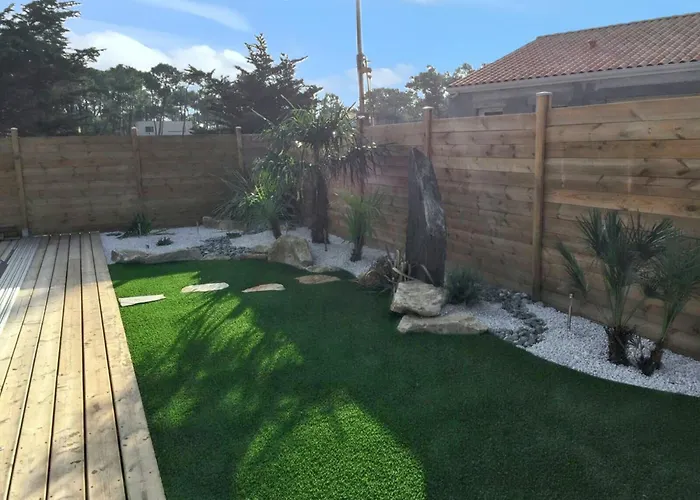 Villa Charmante Avec Piscine Privée à *